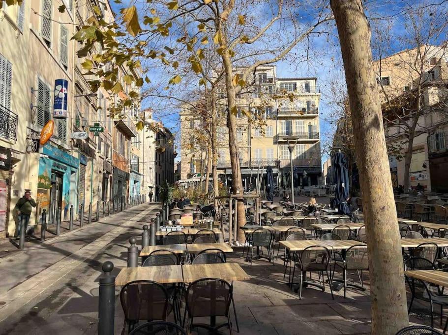 T2 De Charme Au Coeur Du Panier Marseille Exterior photo